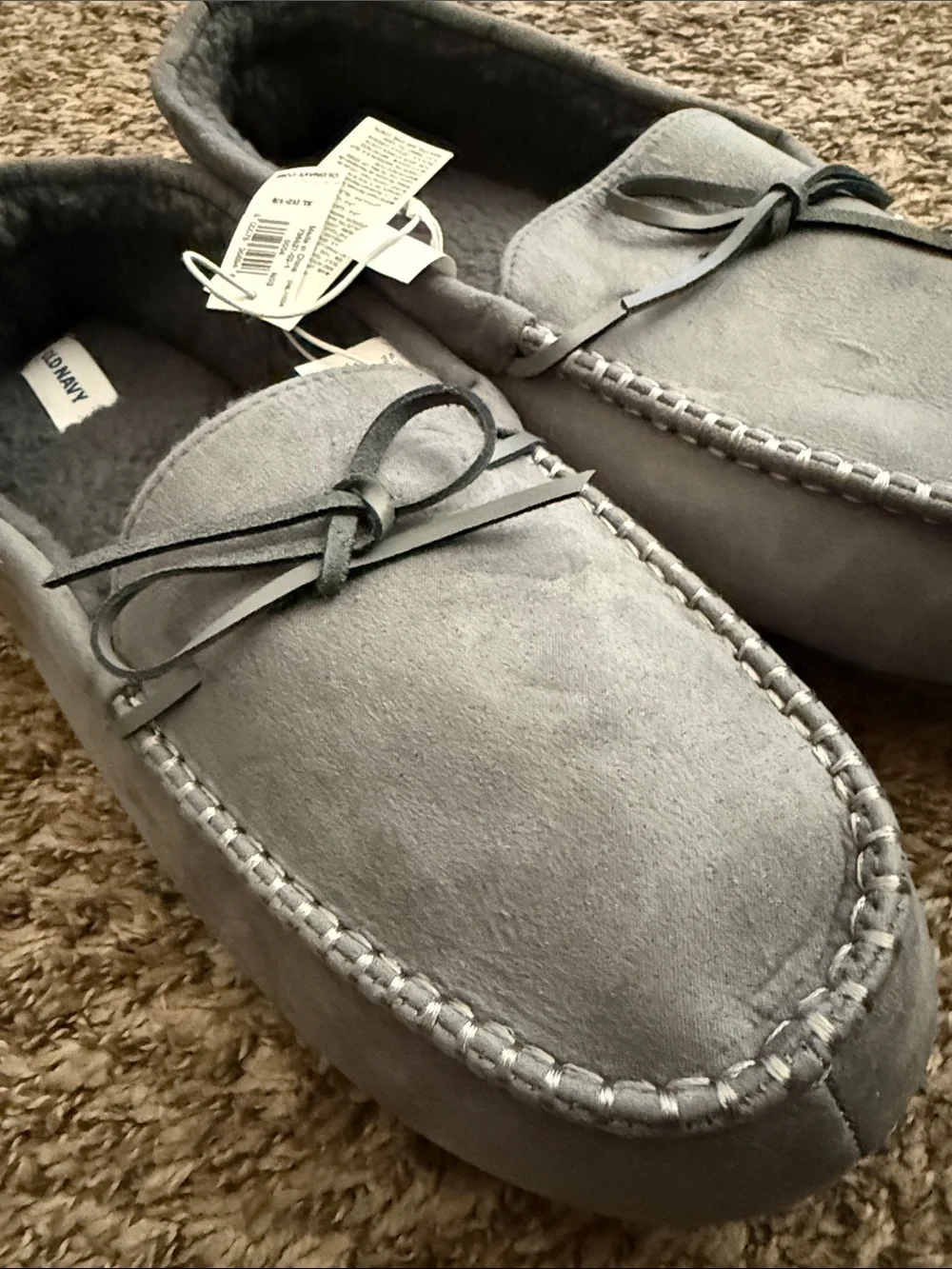 NWT Old Navy Men’s Faux Suede Grey Sherpa Fleece Lined Mocassin Slippers